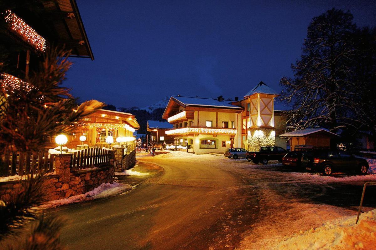 Hotel Hubertus Mit Erlebnislandgasthof Reitherwirt キッツビュール エクステリア 写真