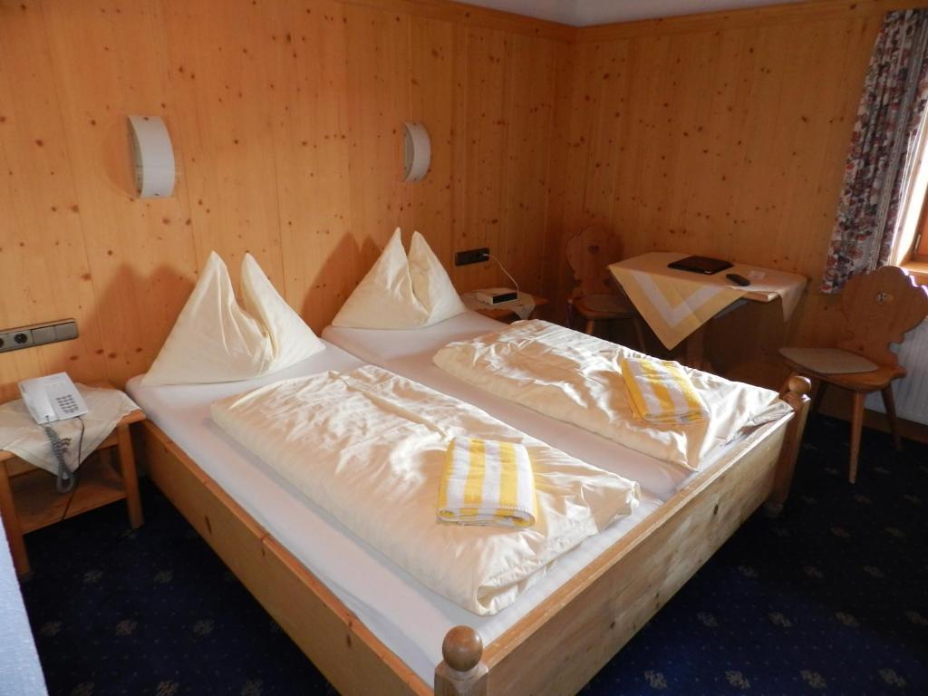 Hotel Hubertus Mit Erlebnislandgasthof Reitherwirt キッツビュール 部屋 写真