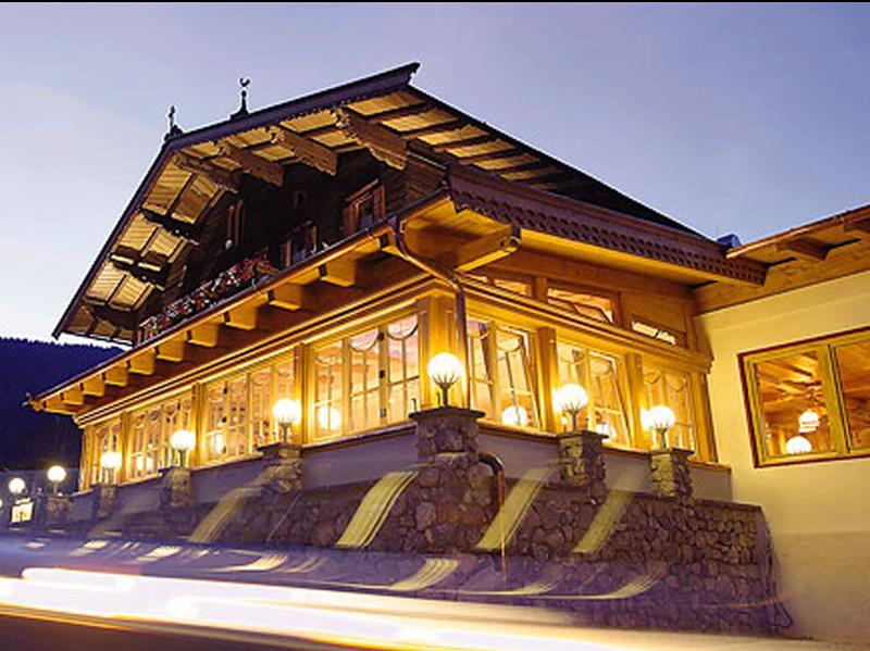 Hotel Hubertus Mit Erlebnislandgasthof Reitherwirt キッツビュール エクステリア 写真
